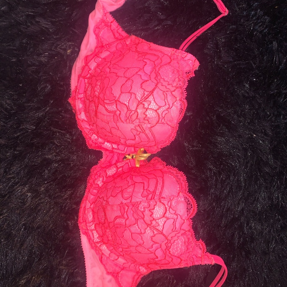 Victoria Secret Bra 36B